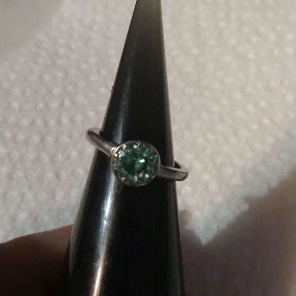 Vintage little girls ring silver tone with blue/green stones (sku 1074) - Picture 5 of 5